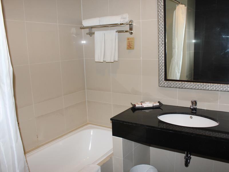 Hakaya Plaza Hotel Balikpapan  Bagian luar foto